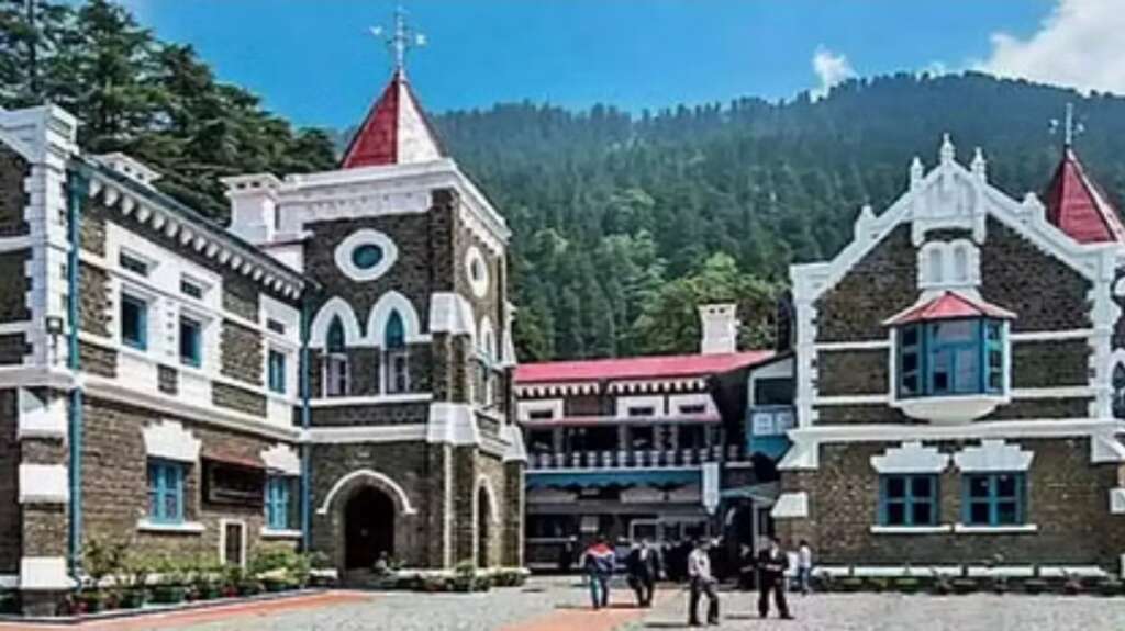 उत्तराखंड: हाईकोर्ट के आदेश से शिक्षा विभाग में तबादले रुके, न्याय विभाग से मांगा गया परामर्श