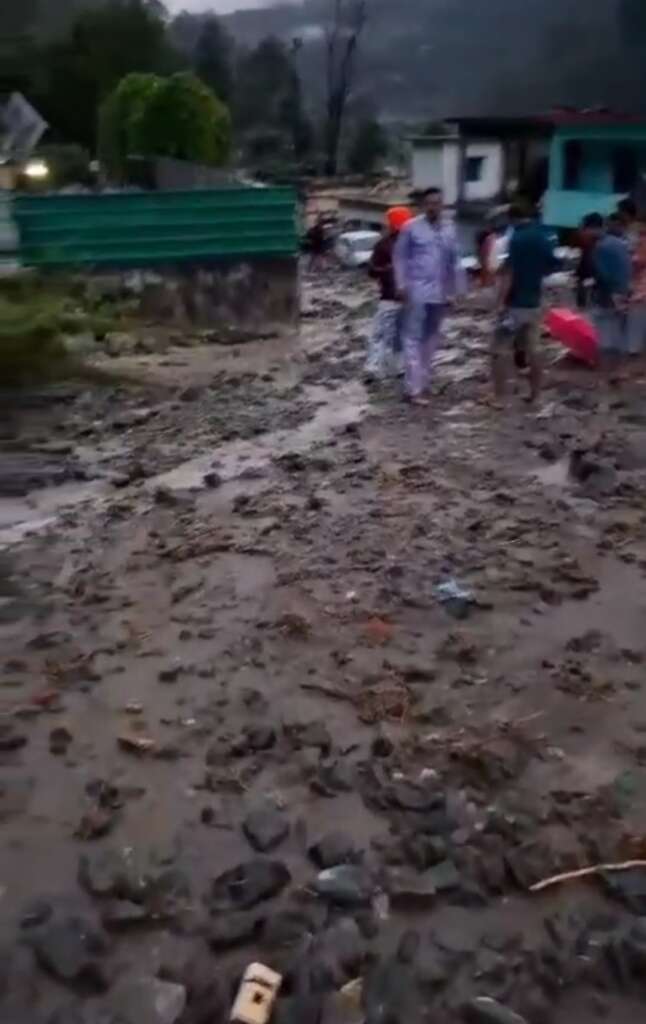 चमोली: थराली में बादल फटने से भारी तबाही, तीन लापता, कई घर-दुकानें क्षतिग्रस्त, तीन लोग लापता